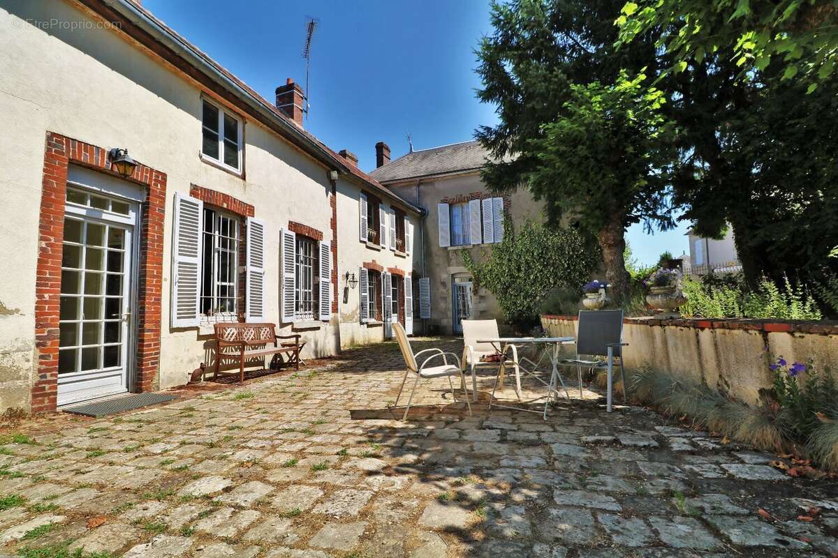 Maison à CHUELLES