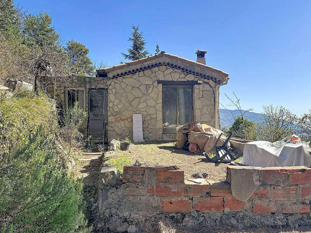 Maison à SAINTE-AGNES