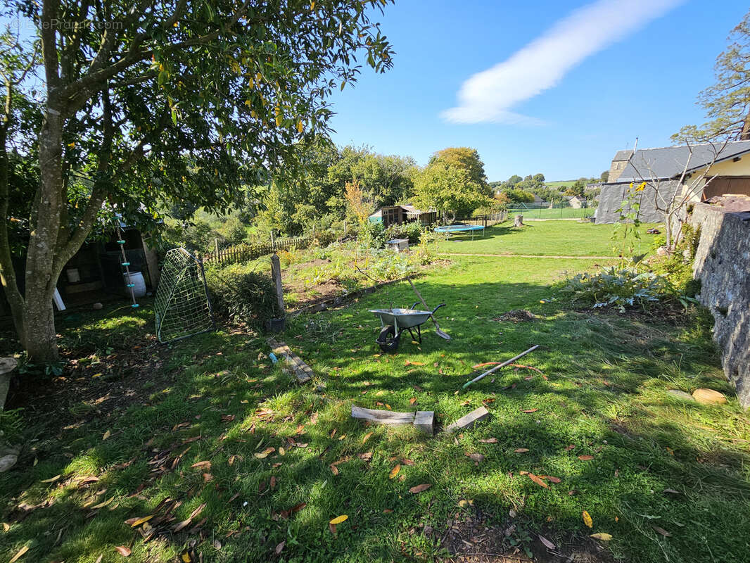 Maison à SAINT-CLAIR-DE-HALOUZE