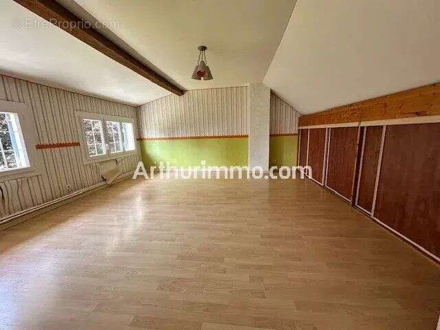 Maison à SAINT-JOUIN-BRUNEVAL