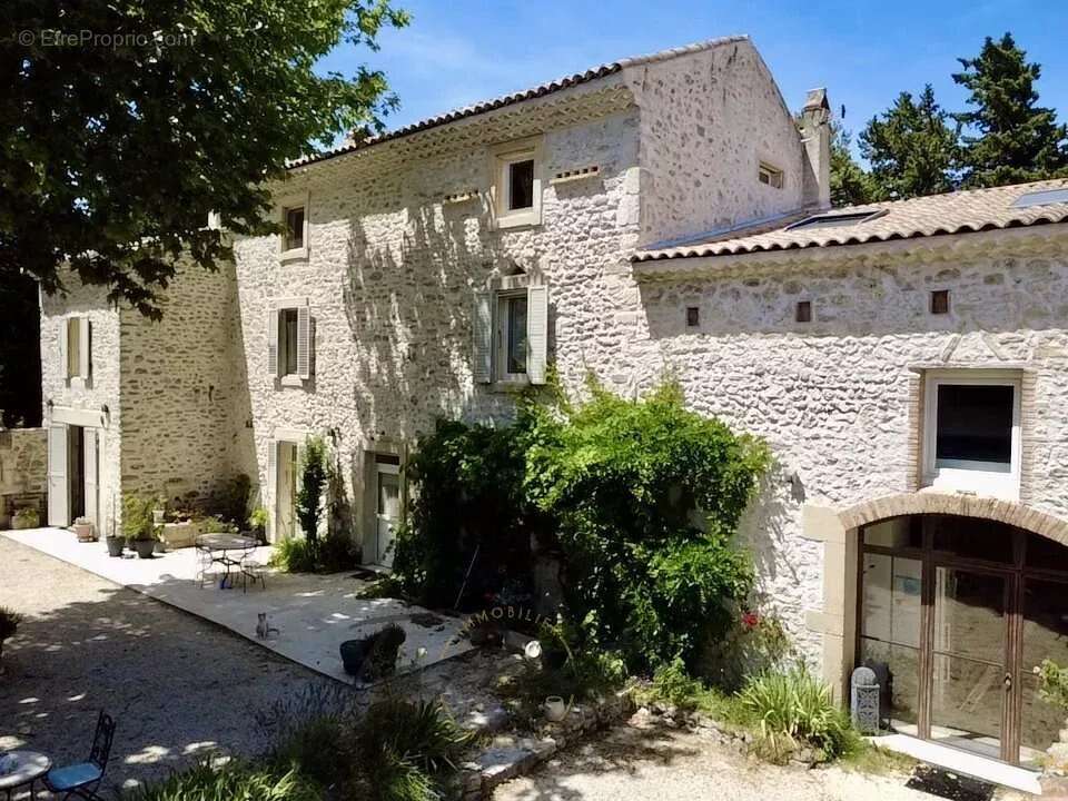 Maison à GRIGNAN