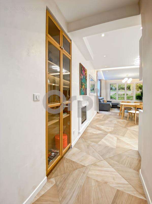 Appartement à PARIS-20E