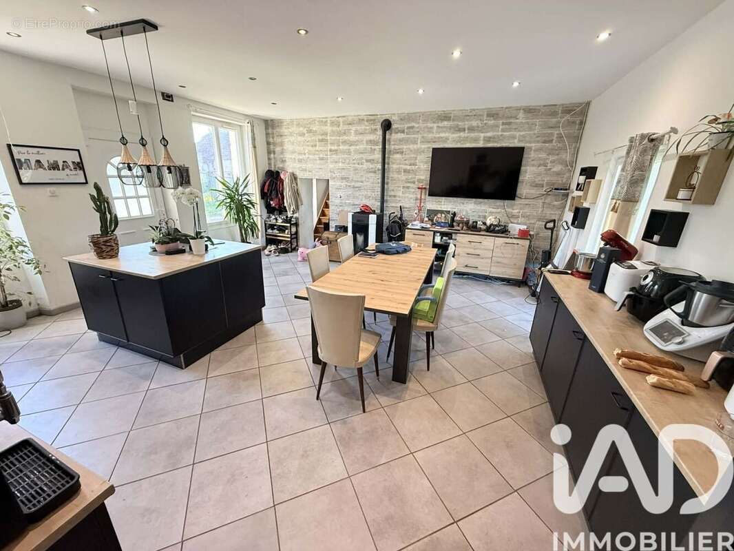 Maison 118 m² à Chazemais  - photo 7