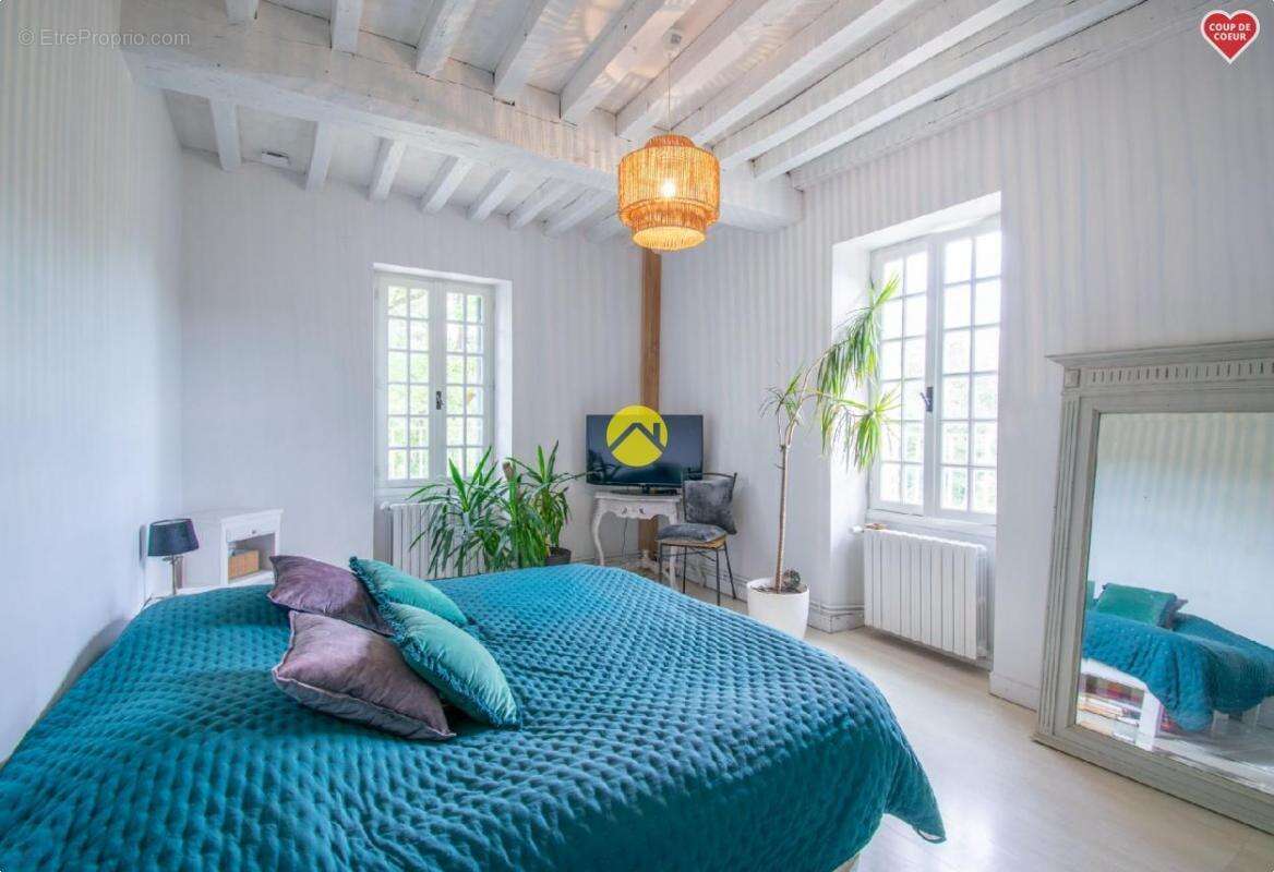 Maison à LE BUISSON-DE-CADOUIN