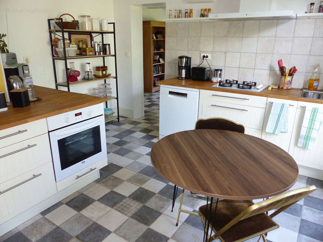 Villa rénovée de 6 pièces sur 1150 m² de terrain, HABAS centre bourg - photo 3