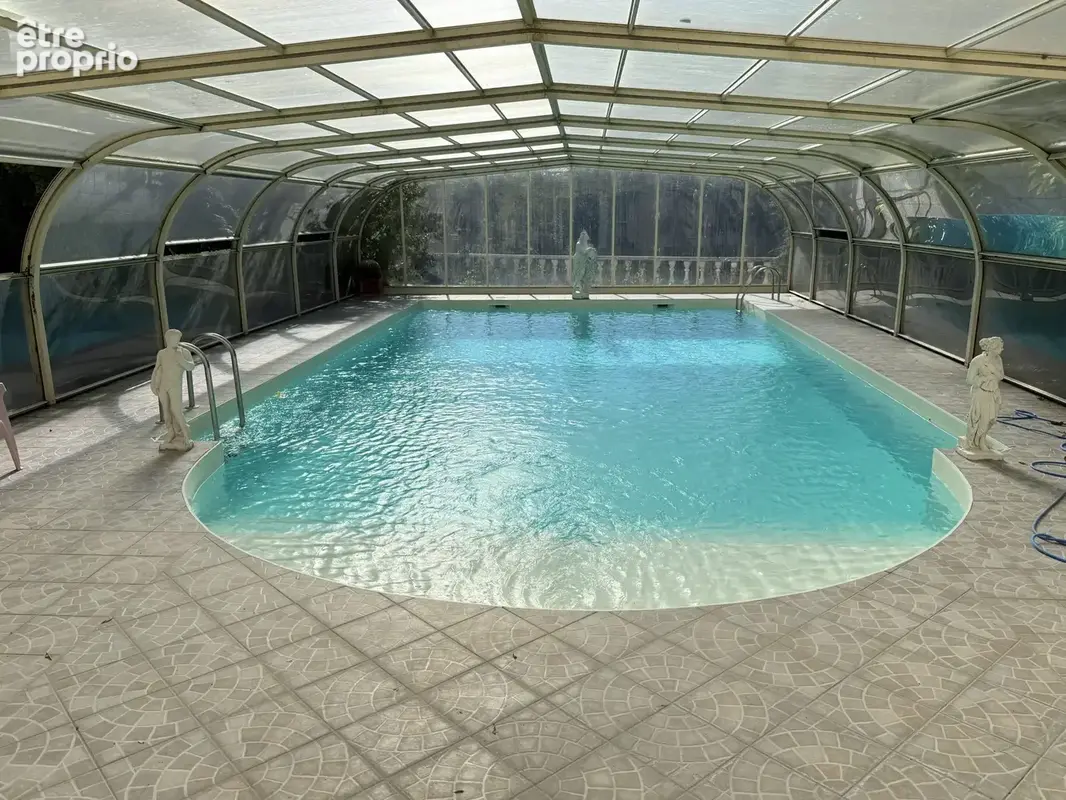 Maison 16 pièces 515 m² à vendre à La Rochefoucauld (16110) - photo 8