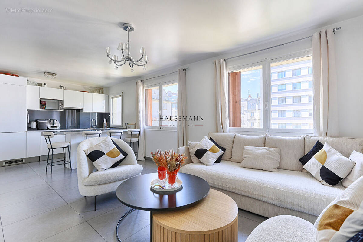 Appartement à PARIS-11E