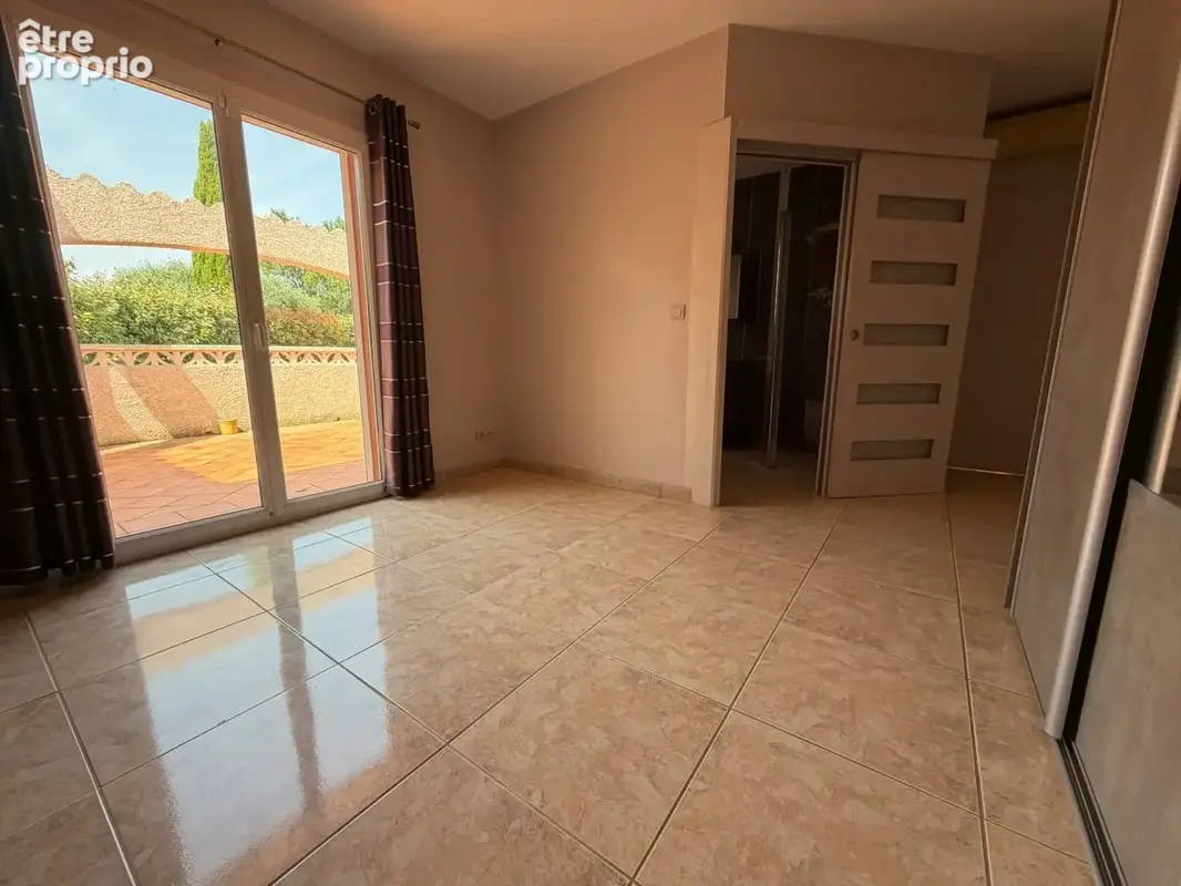 Une opportunité exceptionnelle : 175 m2 habitables sur un de terrain piscinable de 1380m2 - photo 8