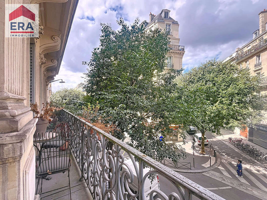 Appartement à PARIS-9E
