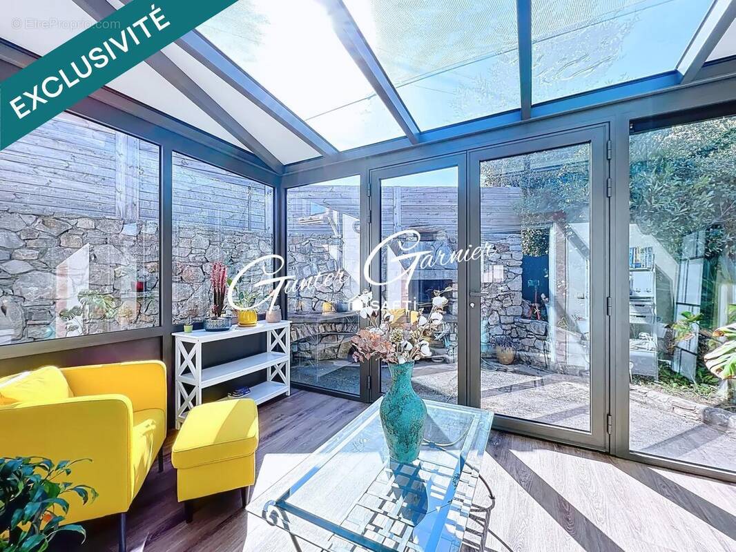 Photo 1 - Maison à LE CANNET-DES-MAURES