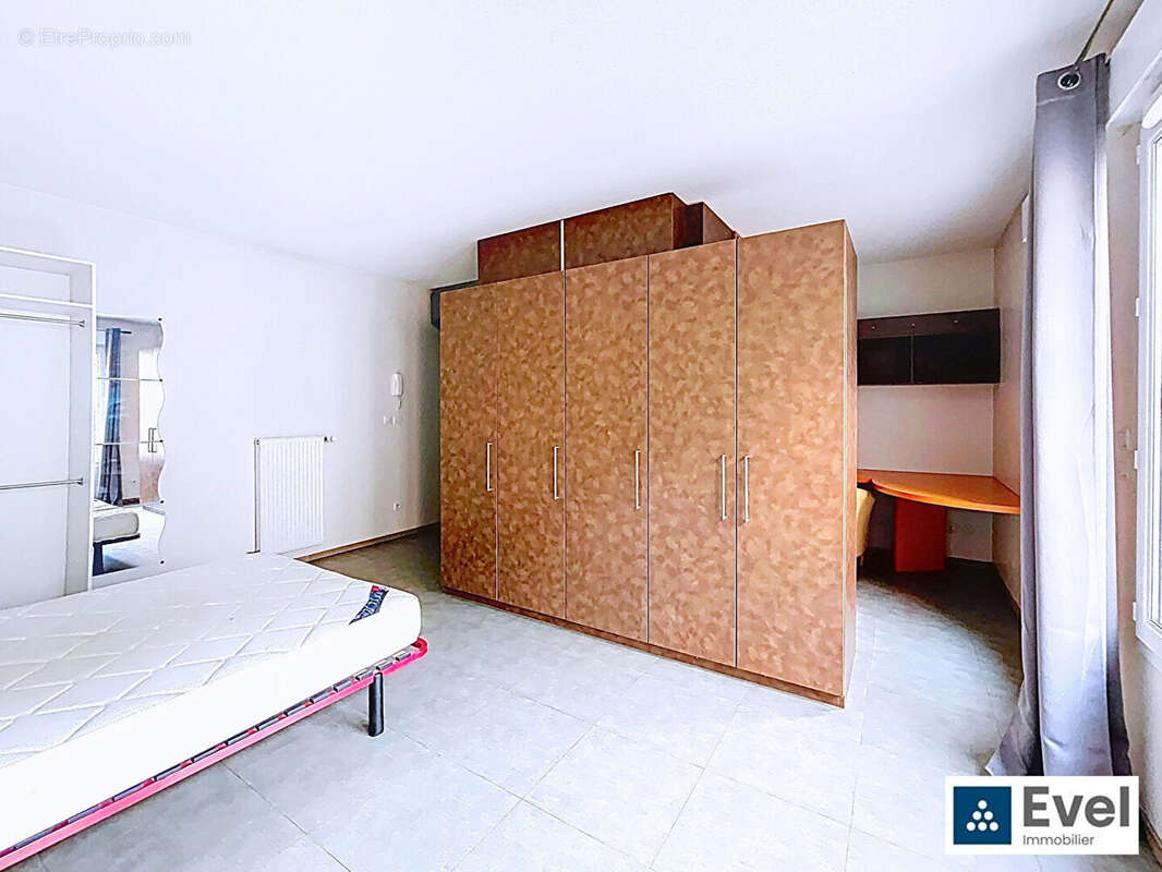 T2 en DUPLEX de 50 m2 aménagé par un architecte d'intérieur . Emplacement Numéro 1 - photo 9