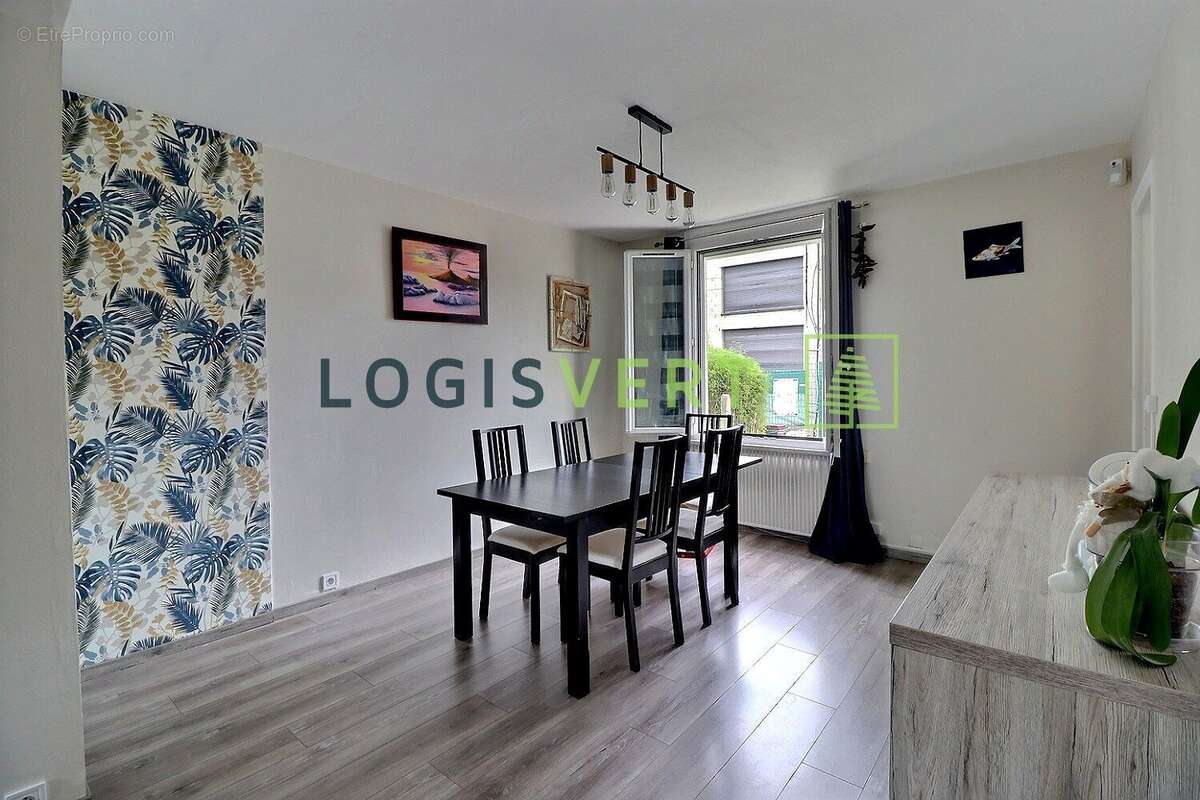 Maison à BURES-SUR-YVETTE