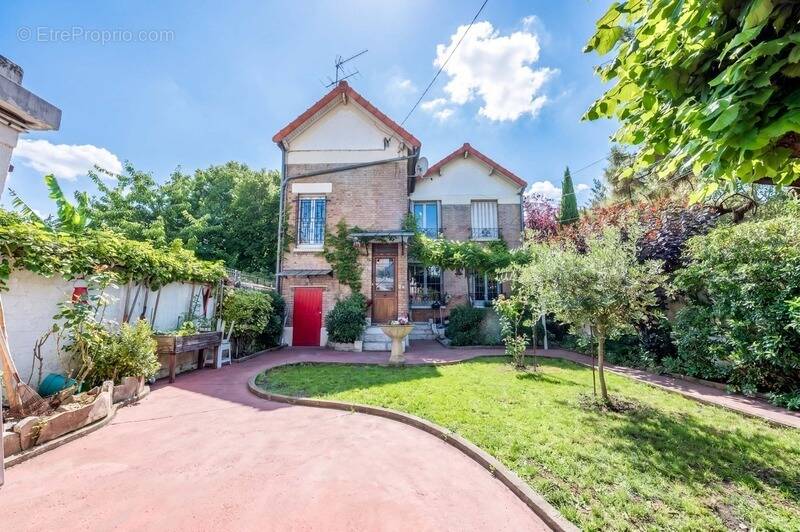 Maison à LE BOURGET