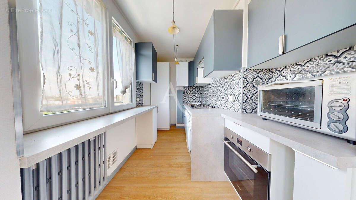 Appartement Vitry Sur Seine - Gare Jean Jaurès - 3 pièces 53.58 m² - photo 3