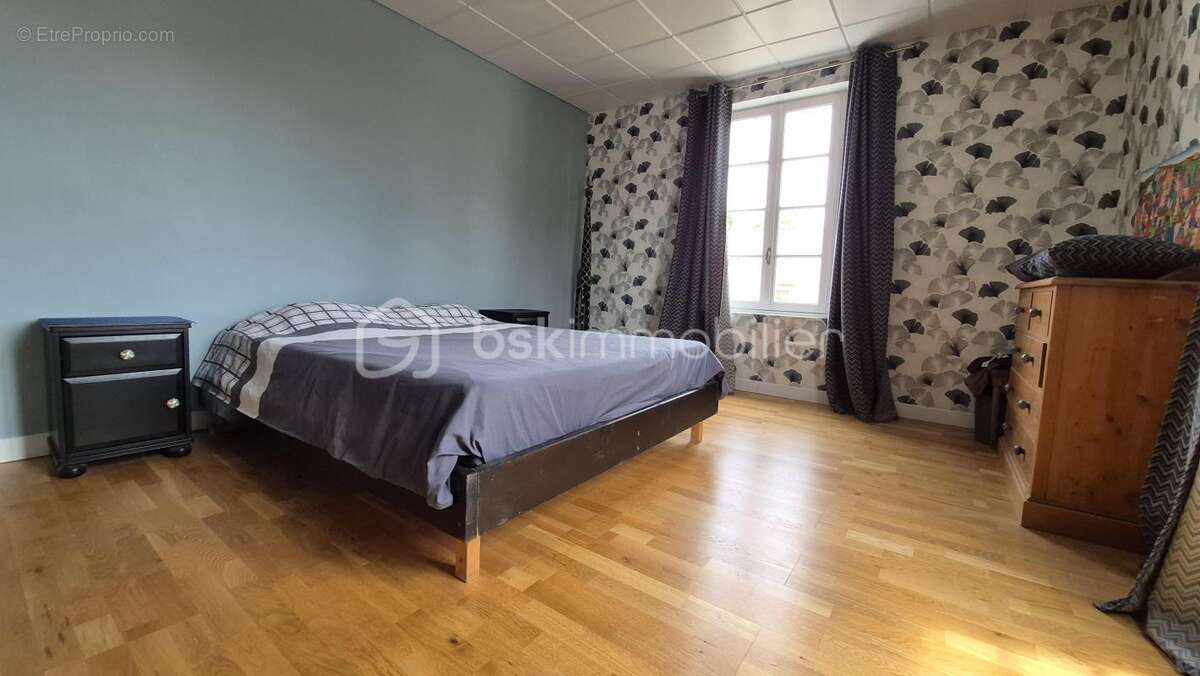 Maison à MAUZE-SUR-LE-MIGNON