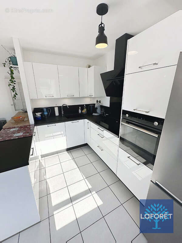 À deux pas du centre de Nancy, sur les rives de Meurthe, découvrez cet appartement de 64 m² au coeur de la résidence Belles Rive - photo 5
