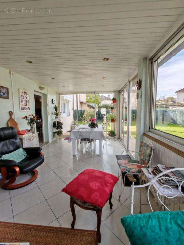 Maison à COLLONGES-LA-ROUGE