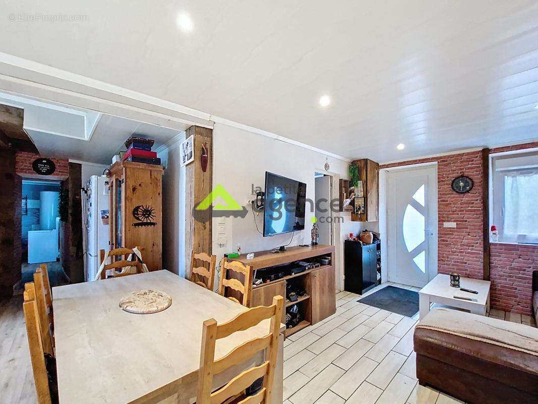 Maison à SAINT-VAURY