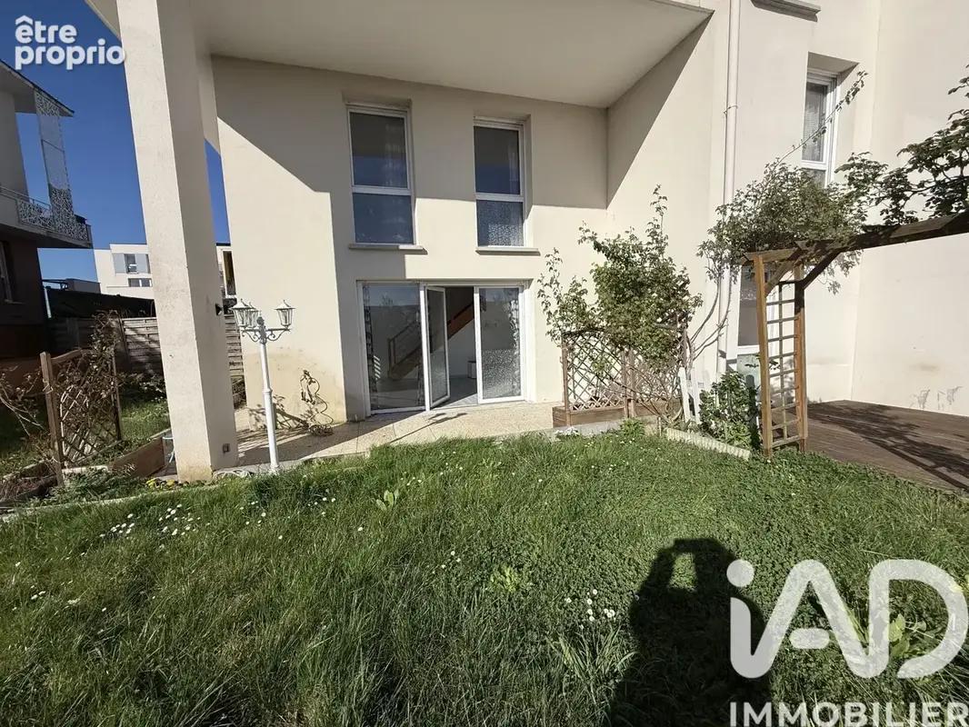 Photo 1 - Appartement à MOISSY-CRAMAYEL