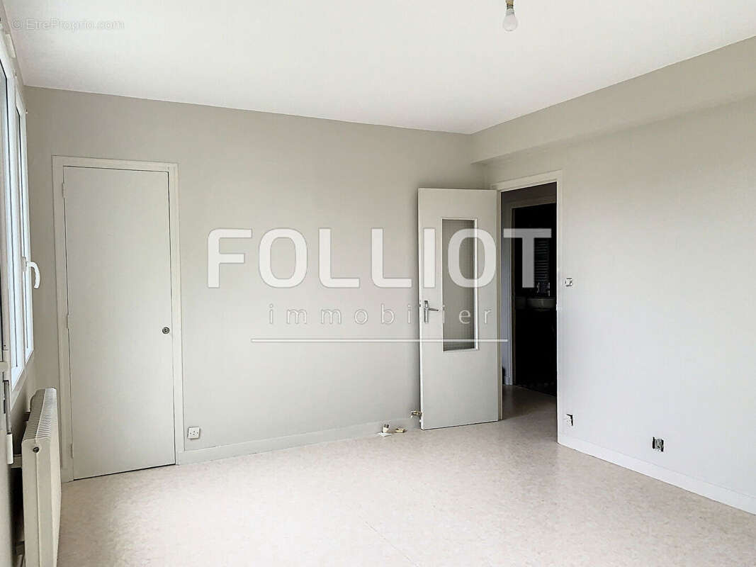 Appartement à FOUGERES