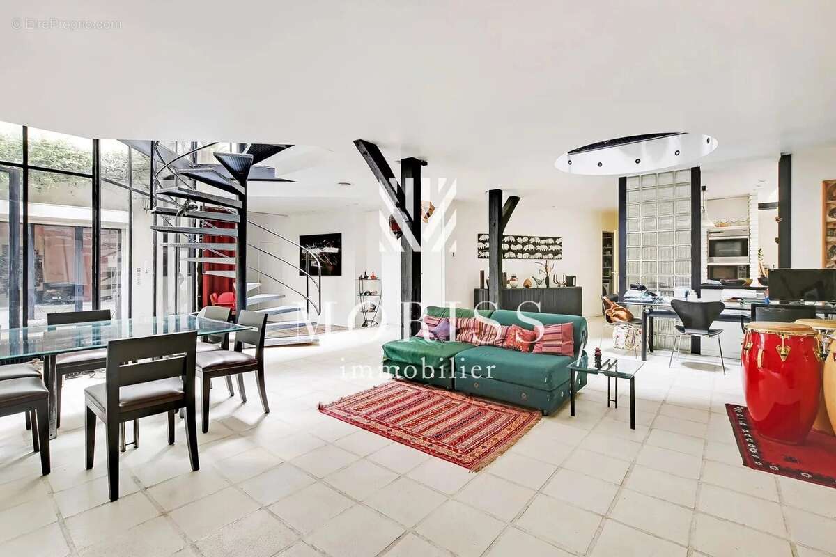 Appartement à PARIS-11E