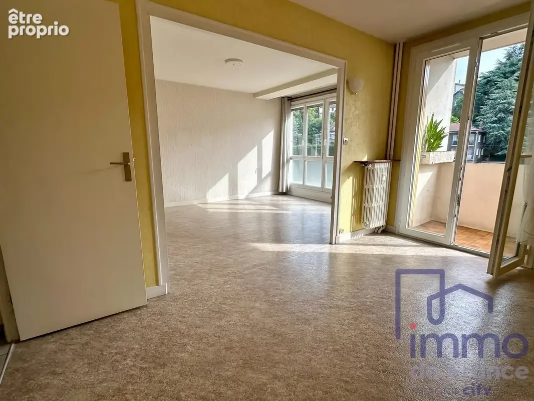 Appartement à SAINT-ETIENNE