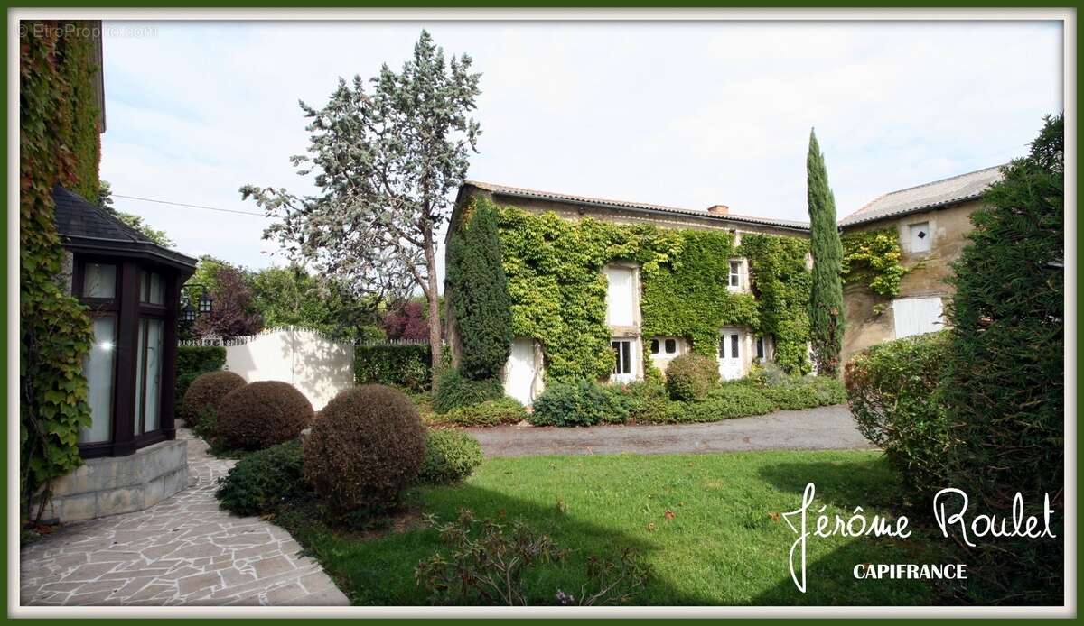 Dpt Vienne (86), à vendre Champigny-En-Rochereau maison P8 de 220 m² - Terrain de 1 017,00 m² - photo 30