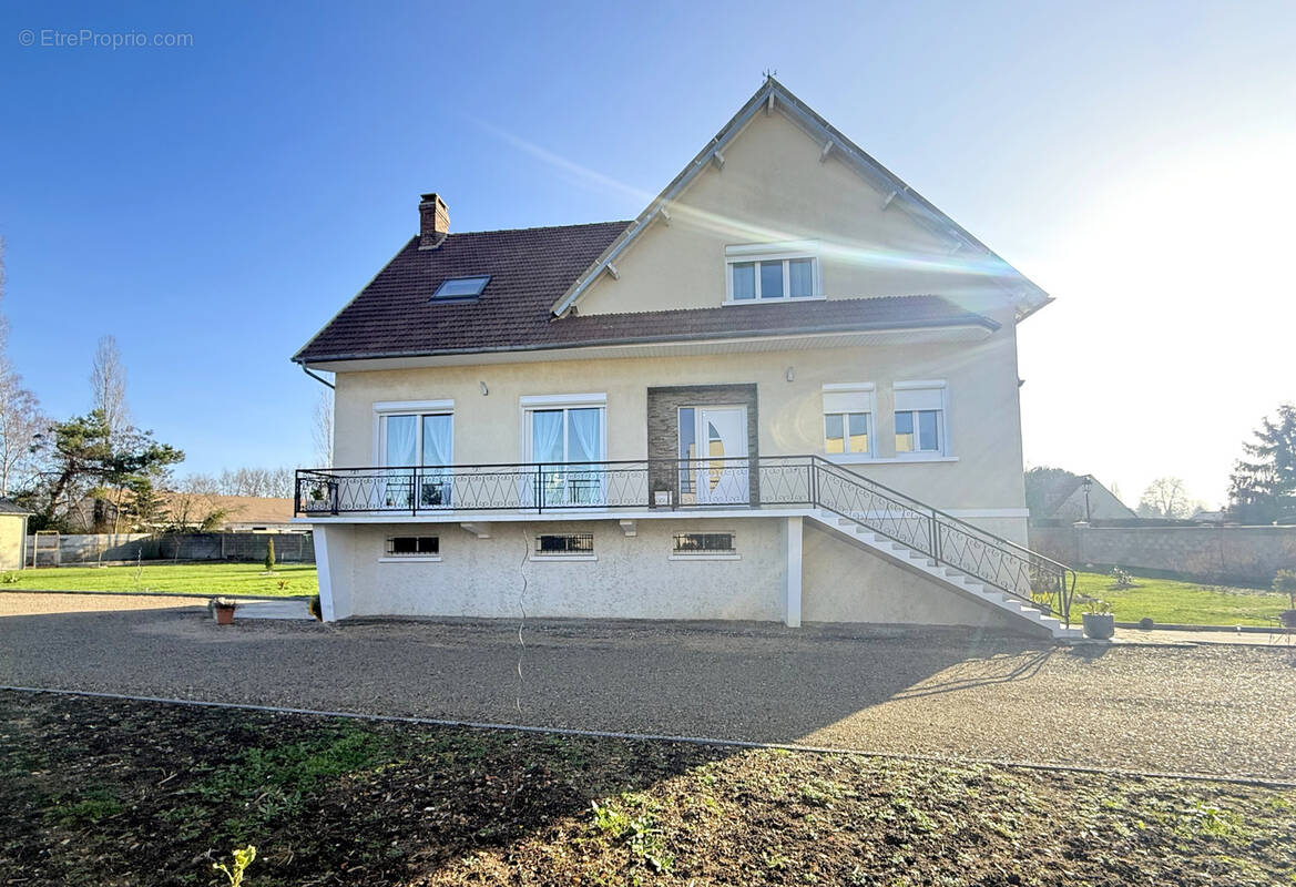 Maison à LONGNES