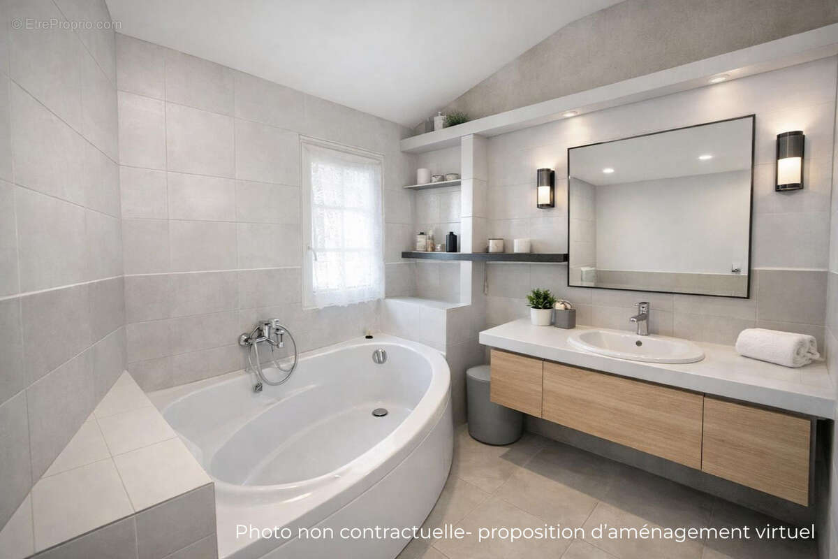 Maison à LUNEL-VIEL