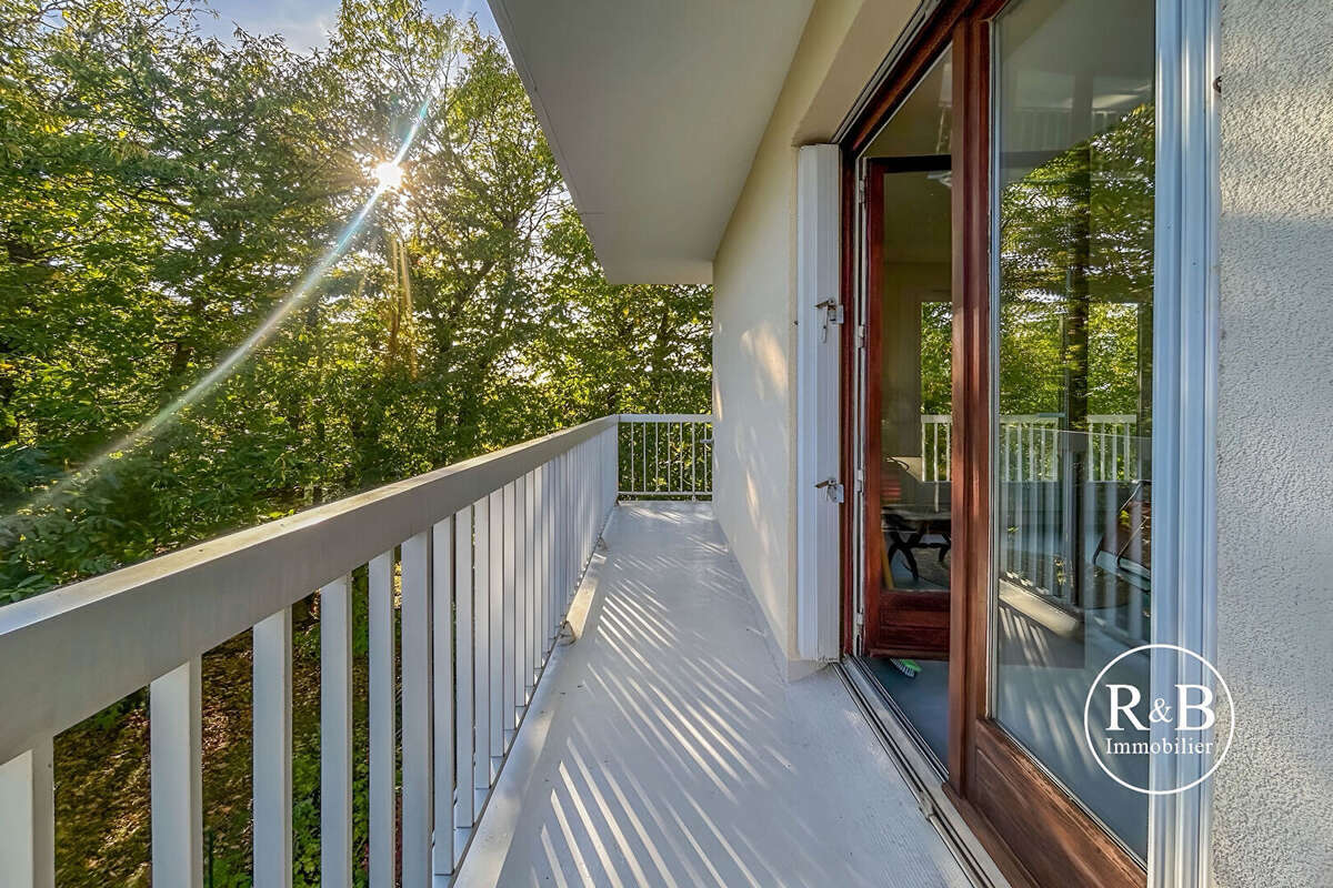 Appartement à LES CLAYES-SOUS-BOIS