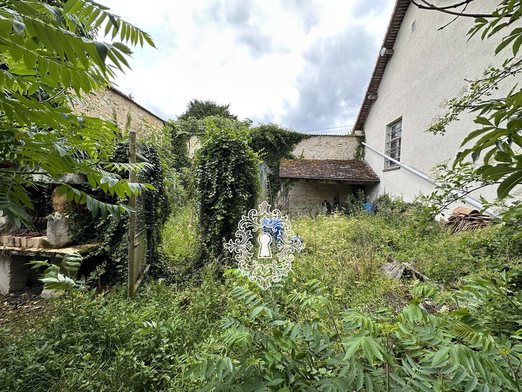 Maison à DONNEMARIE-DONTILLY