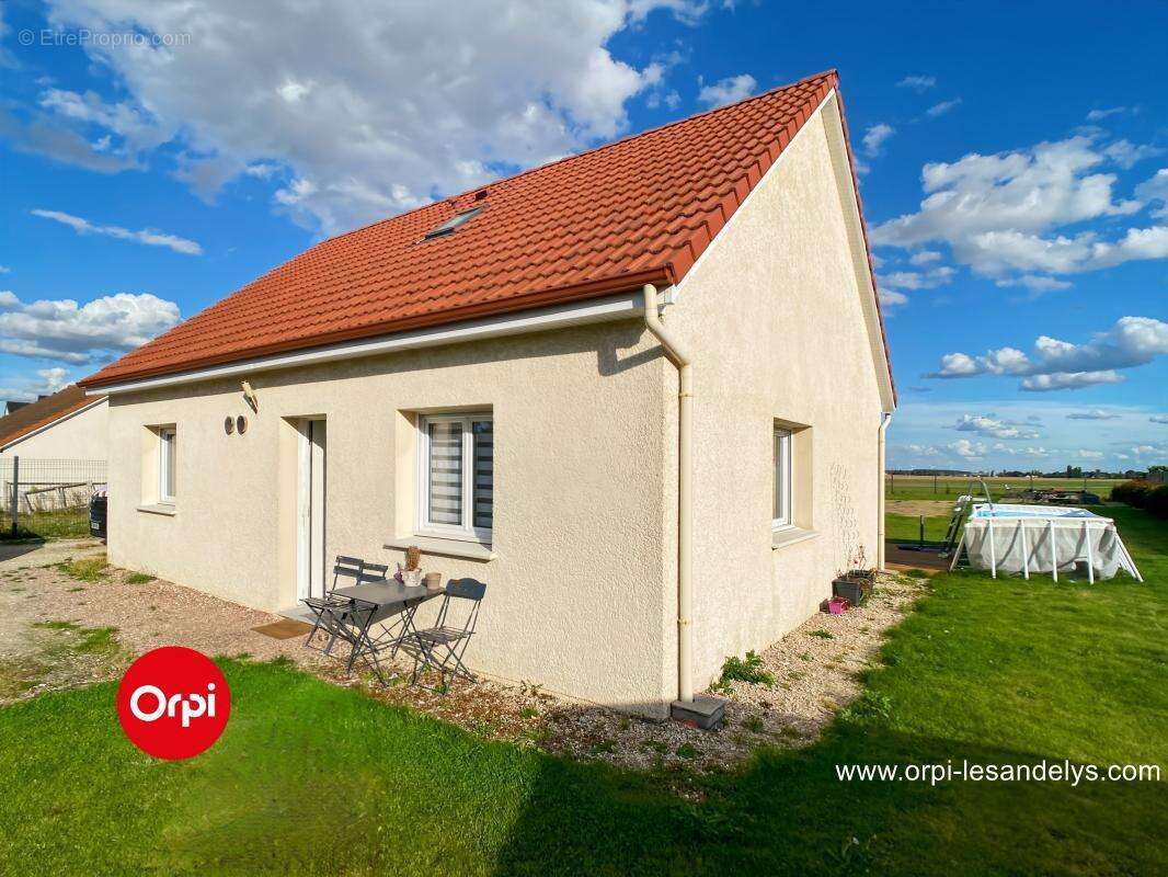 Maison à LES THILLIERS-EN-VEXIN