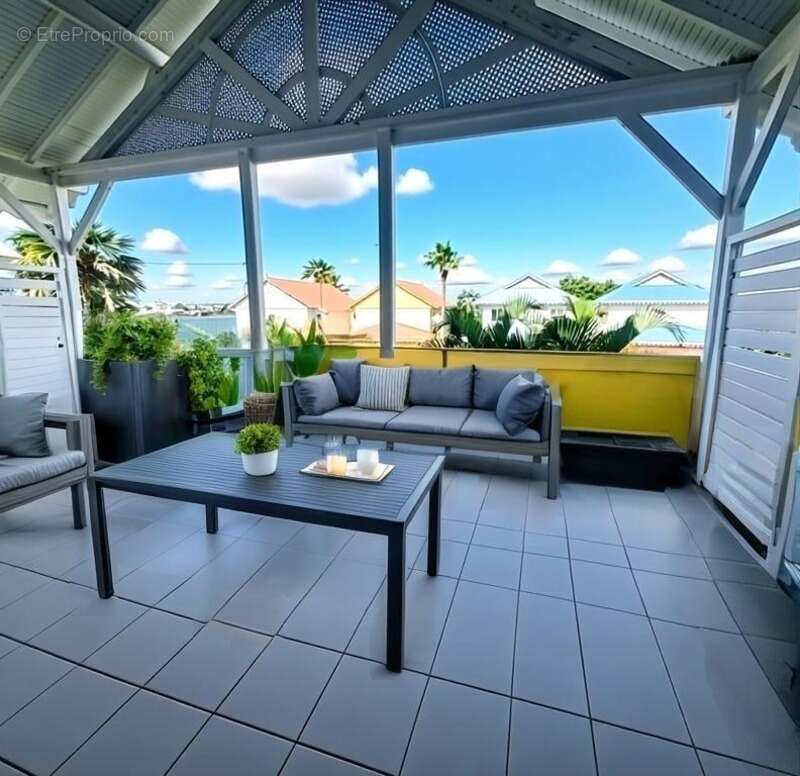 Appartement à LE MOULE