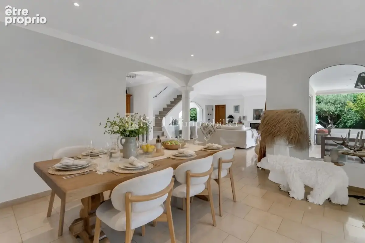 Maison 8 pièces 370 m² à vendre à Sainte-Maxime (83120) - photo 7