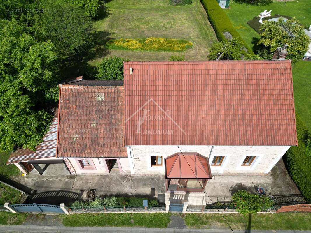 Maison à SAINT-ELOY-LES-MINES