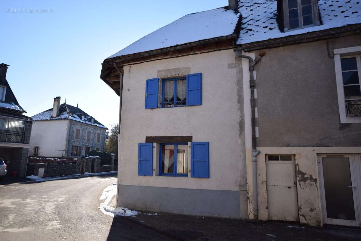 Maison 125 m² à Pleaux  - photo 2