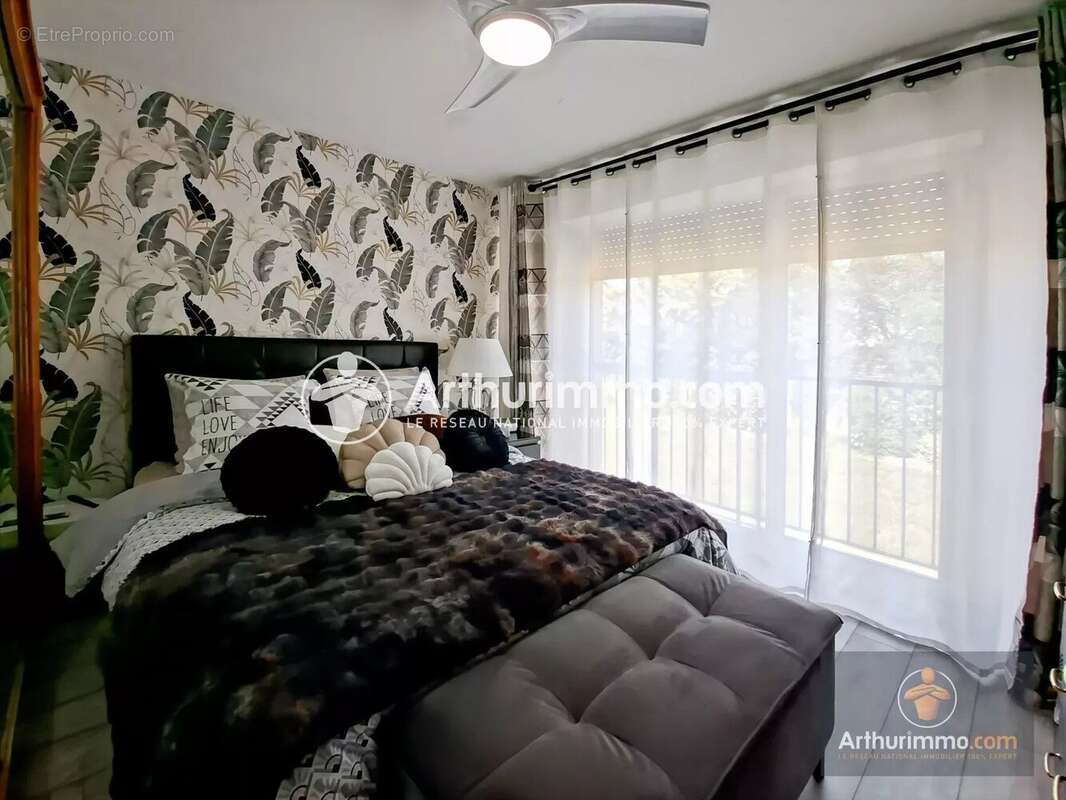 Appartement à SAINT-PIERRE-DU-PERRAY