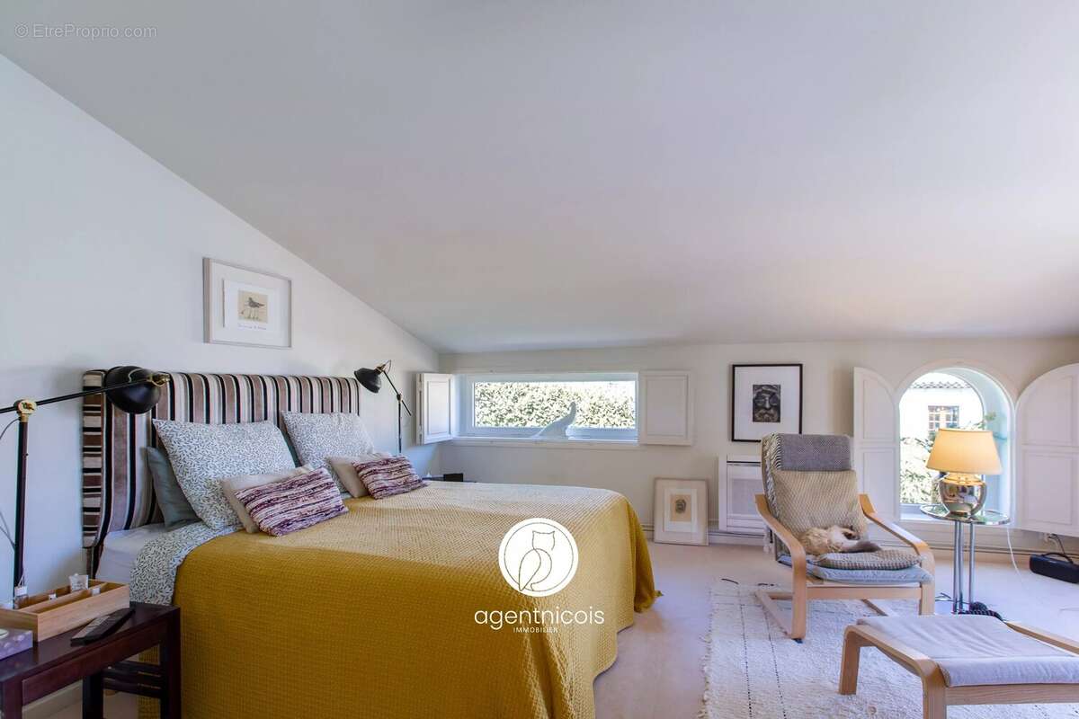 Maison à SAINT-JEANNET