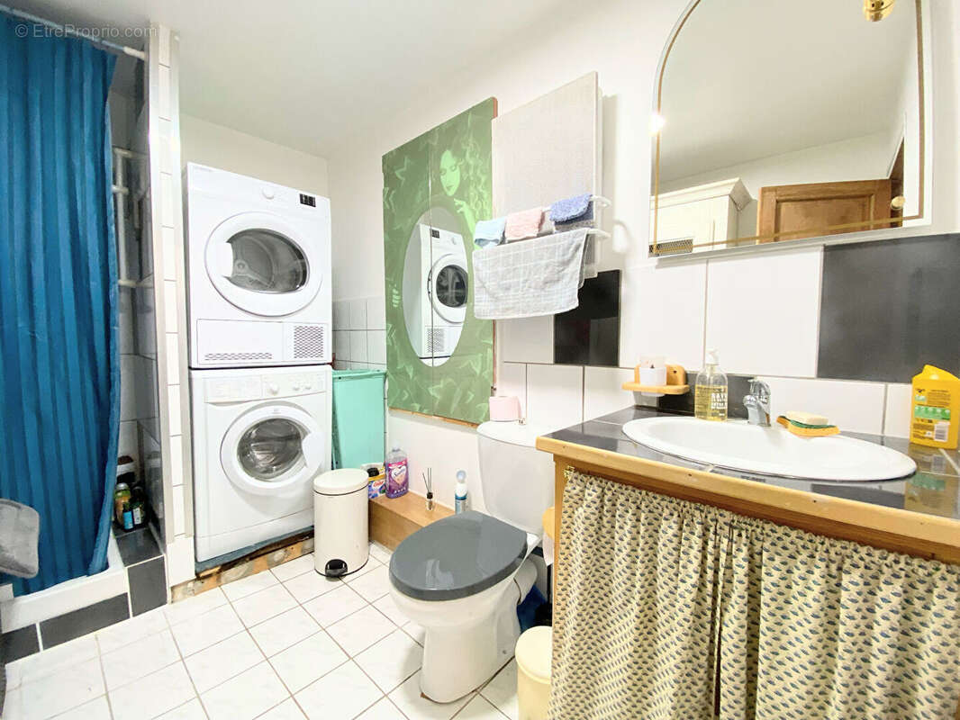 Maison à SAINT-LAURENT-DES-ARBRES