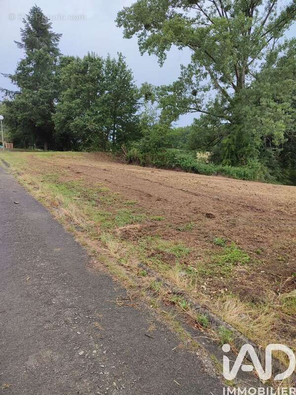 Photo 6 - Terrain à SAINT-VICTURNIEN