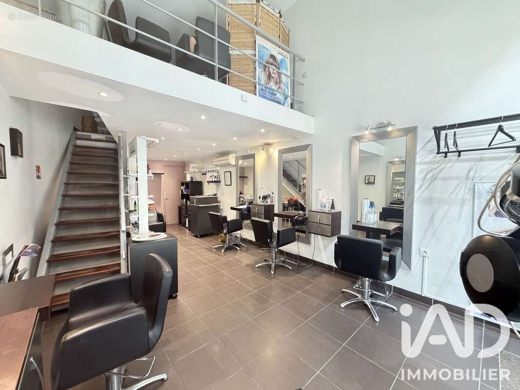 Commerce 45 m² à Grenoble  - photo 3