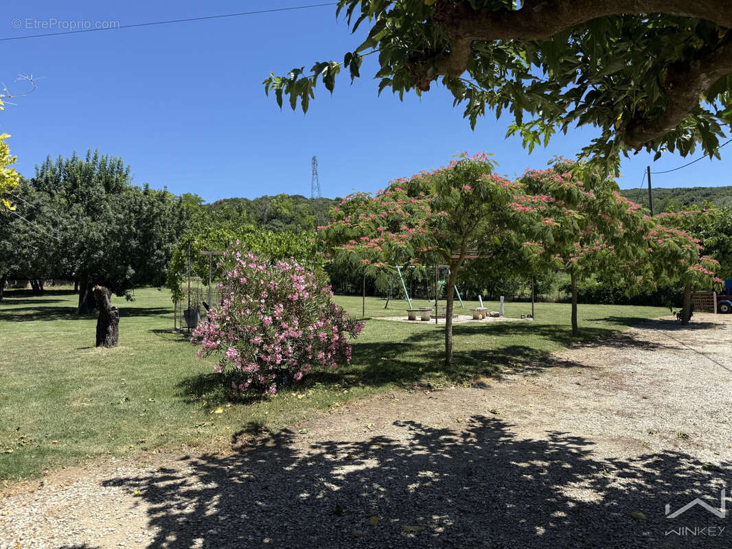 Maison à LA GARDE-ADHEMAR