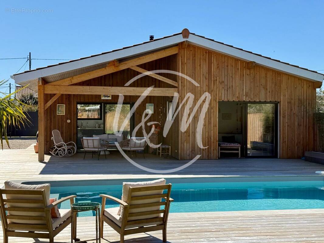 Maison à ARES