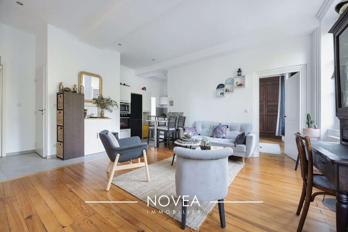 Appartement à FONTAINES-SUR-SAONE