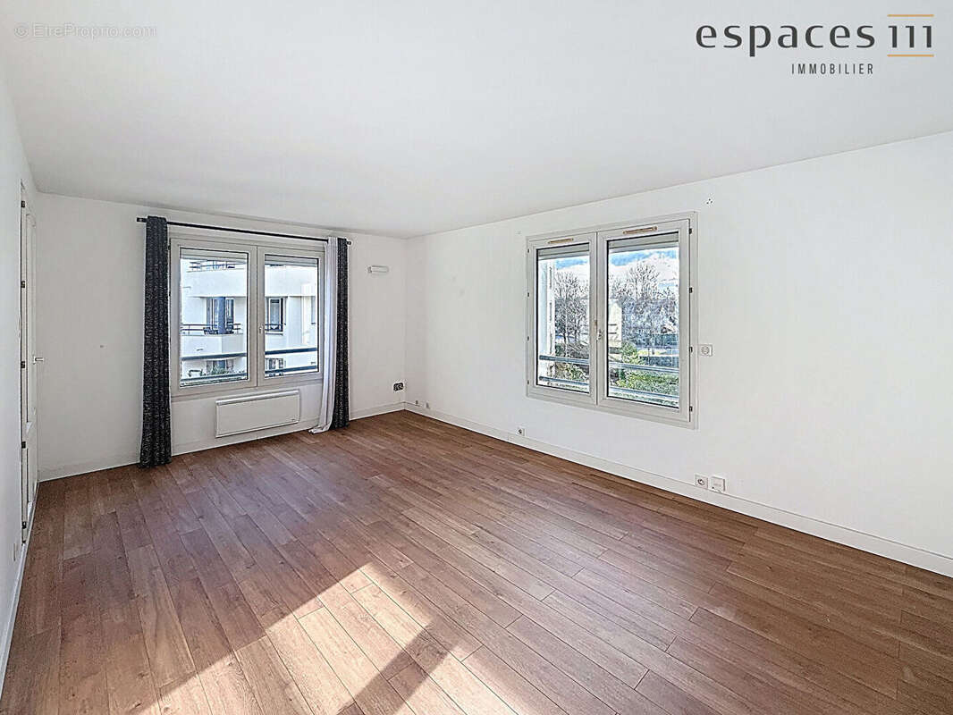 Appartement à MONTIGNY-LE-BRETONNEUX