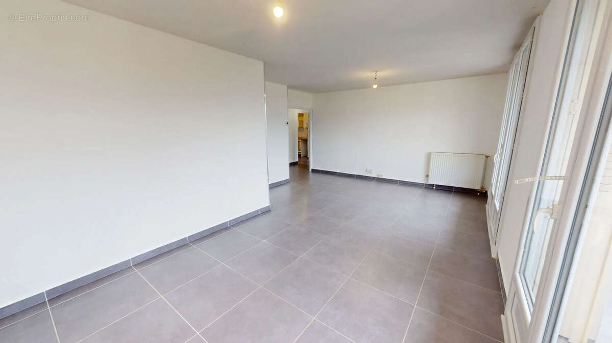 Appartement à SAINT-MARTIN-D'HERES