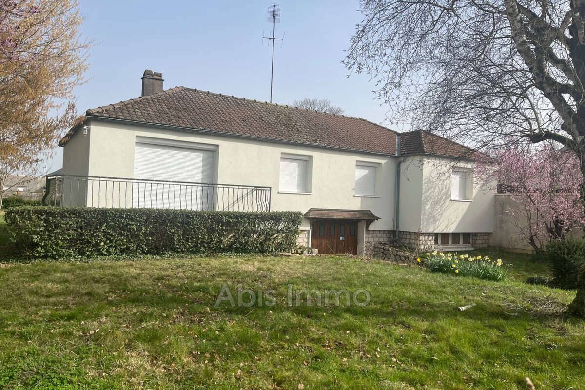 Maison à BEAUVILLIERS