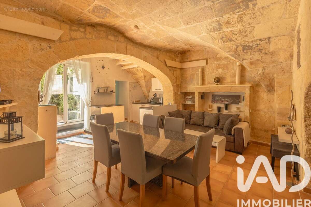 Photo 3 - Maison à FONTVIEILLE