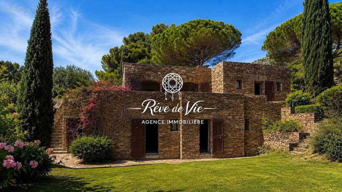 Maison à BORMES-LES-MIMOSAS
