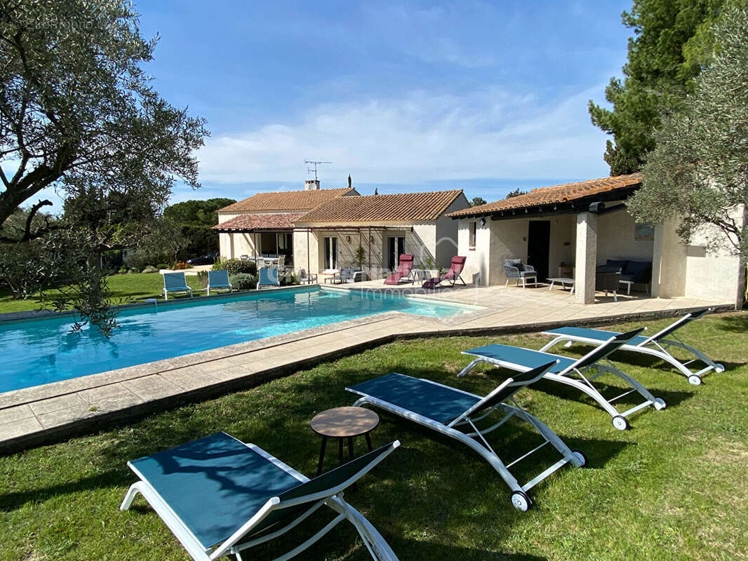 Maison à FONTVIEILLE